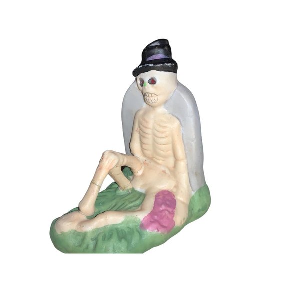 Halloween lot of 5 Figurines-n Village Accessories - Picture 6 of 11